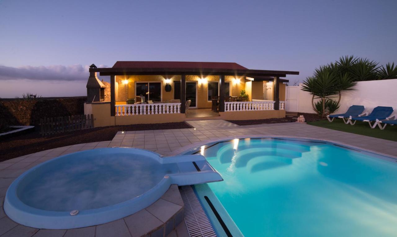 Vistamalpei Villa Cotillo Екстериор снимка
